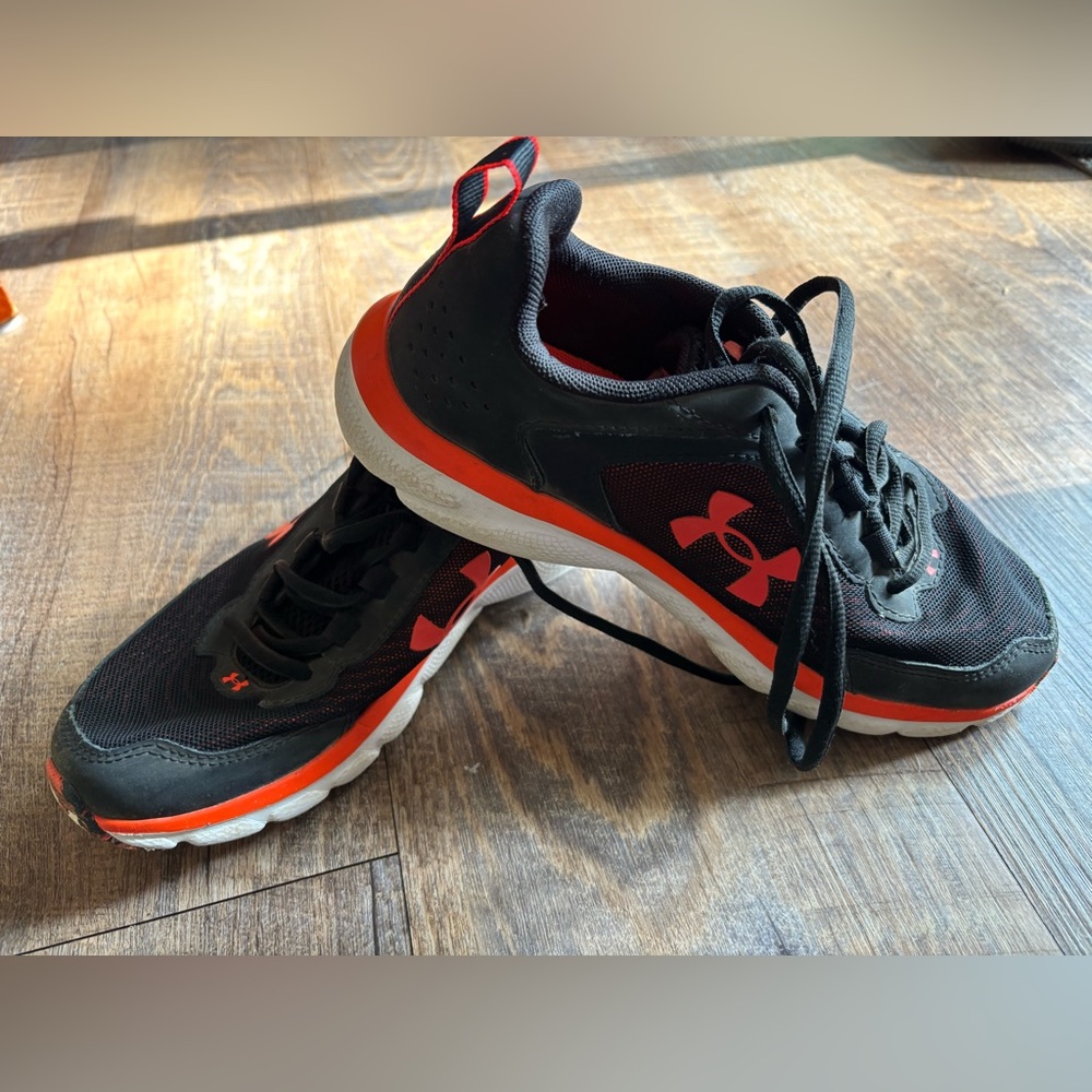 Under Armour Black and Orange Running Shoes